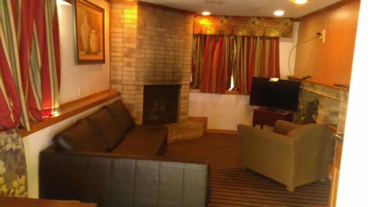 Rodeway Inn Colorado Springs Extérieur photo