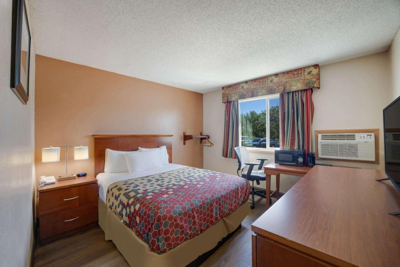 Rodeway Inn Colorado Springs Extérieur photo