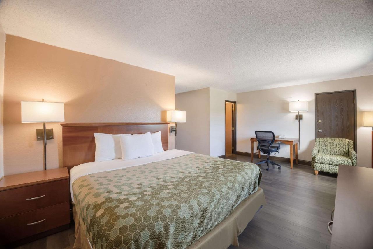 Rodeway Inn Colorado Springs Extérieur photo