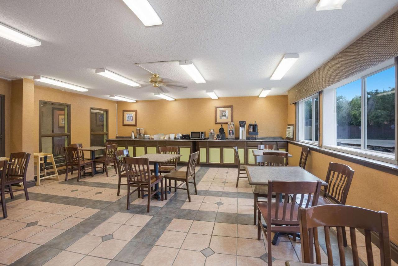 Rodeway Inn Colorado Springs Extérieur photo