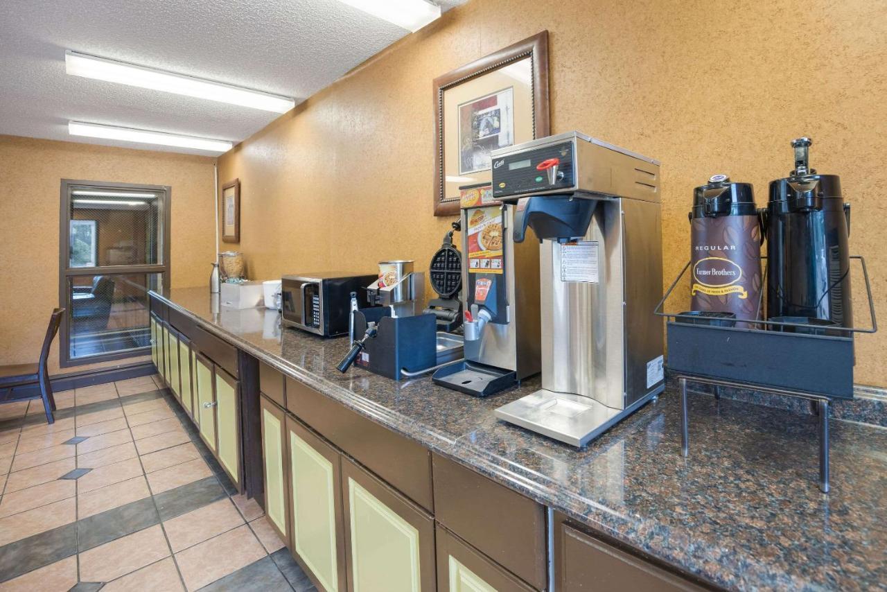 Rodeway Inn Colorado Springs Extérieur photo