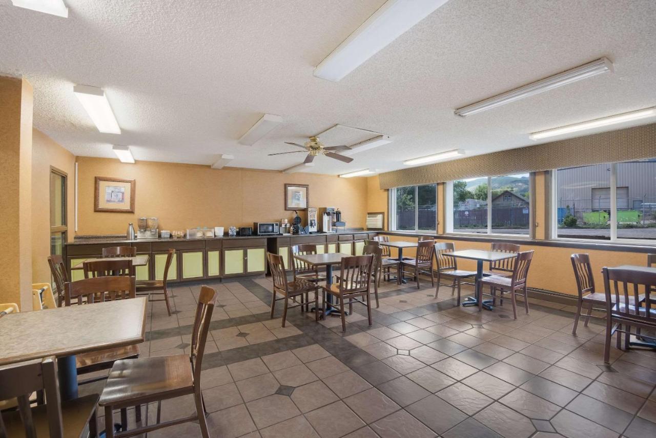 Rodeway Inn Colorado Springs Extérieur photo